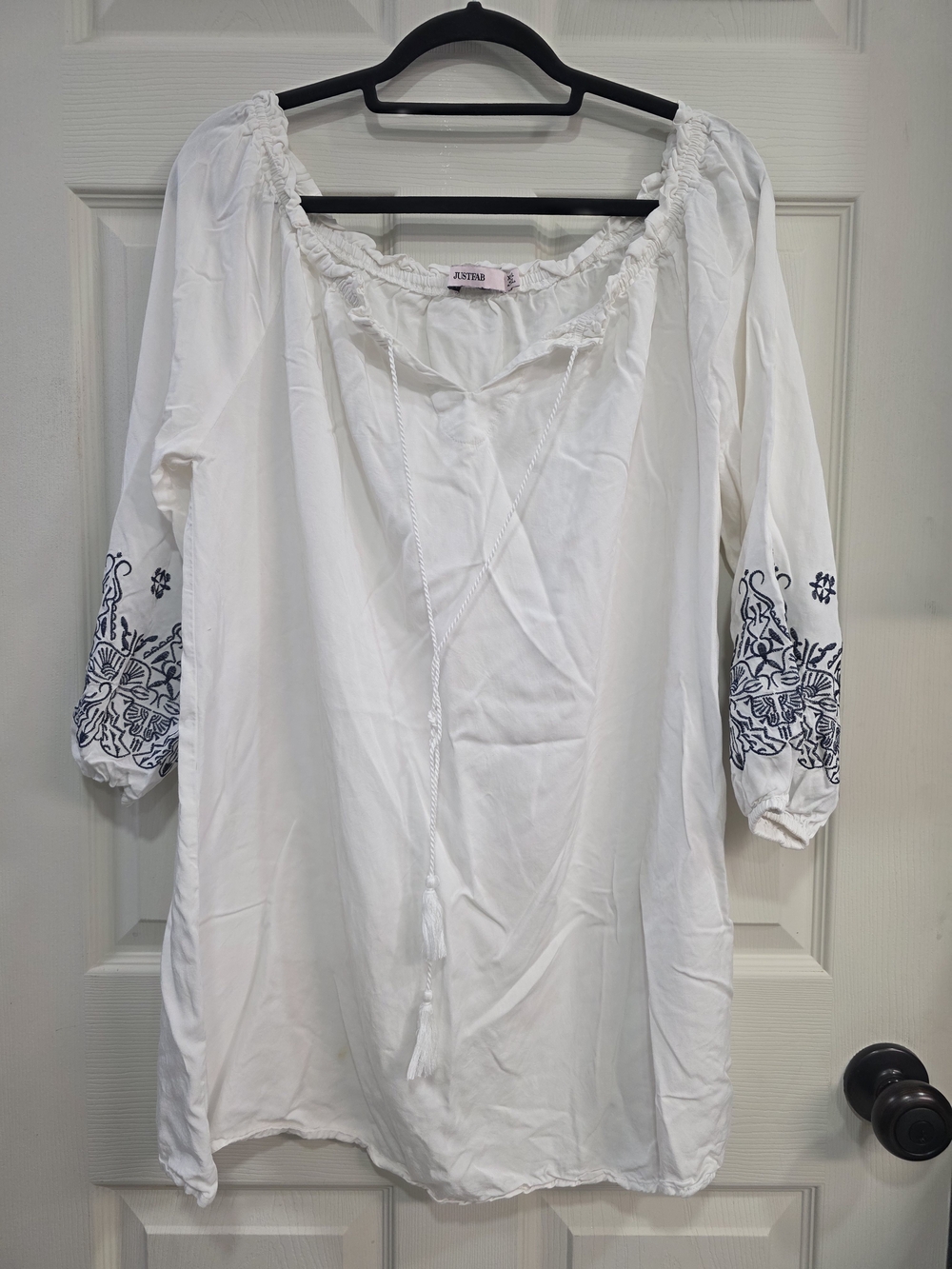Women's JustFab White Peasant Tunic Blouse with Navy Sleeve Embroidery